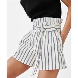 Zara Navy and White Striped Paperbag Shorts Size Medium